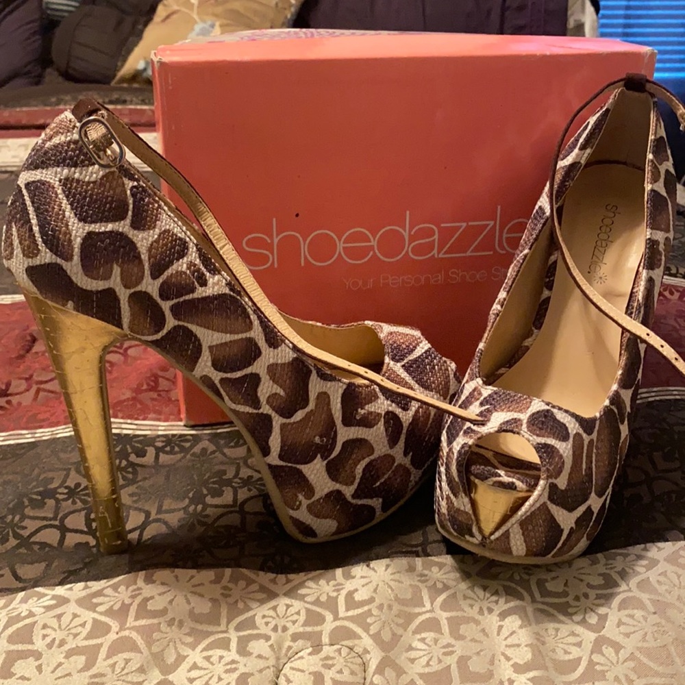 Shoe Dazzle Alexandra